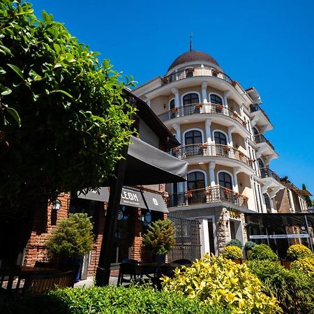 Leon Boutique Hotel スフミ エクステリア 写真
