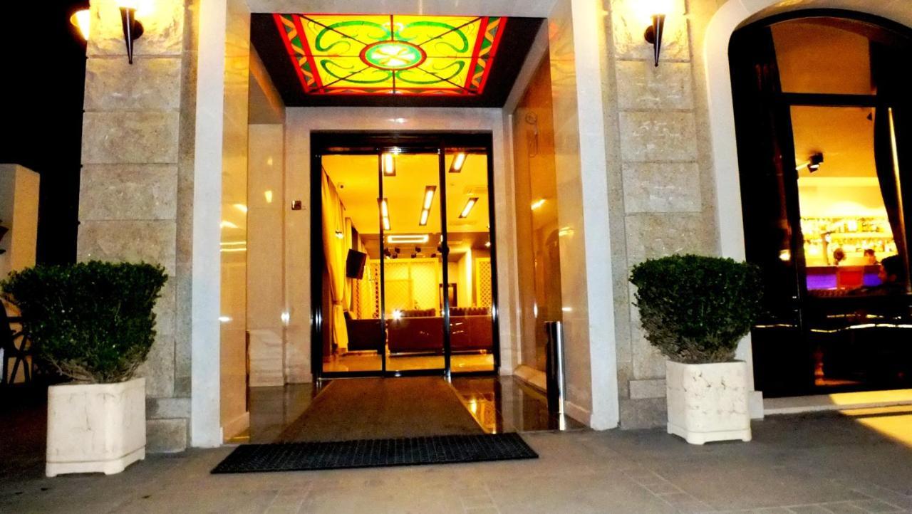 Leon Boutique Hotel スフミ エクステリア 写真