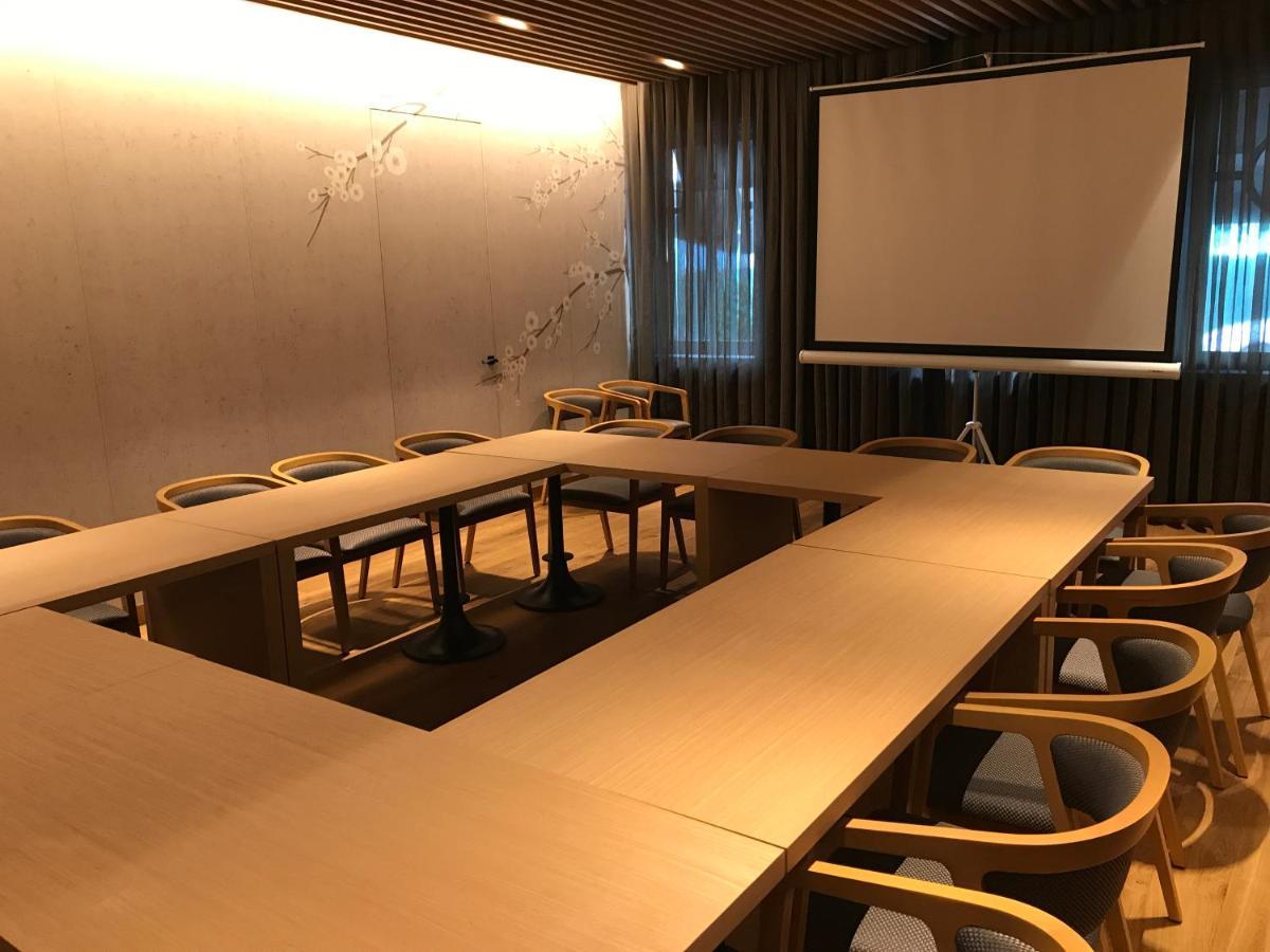 Leon Boutique Hotel スフミ エクステリア 写真