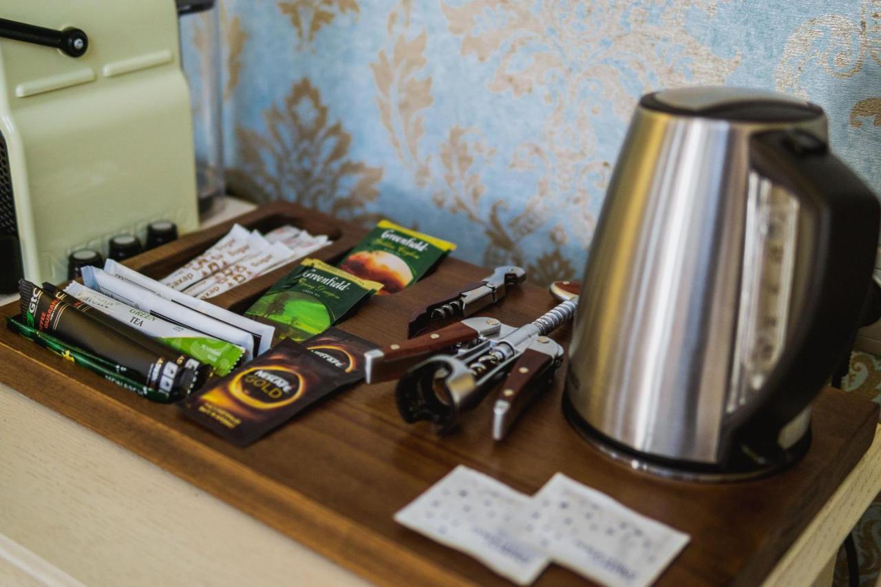 Leon Boutique Hotel スフミ エクステリア 写真