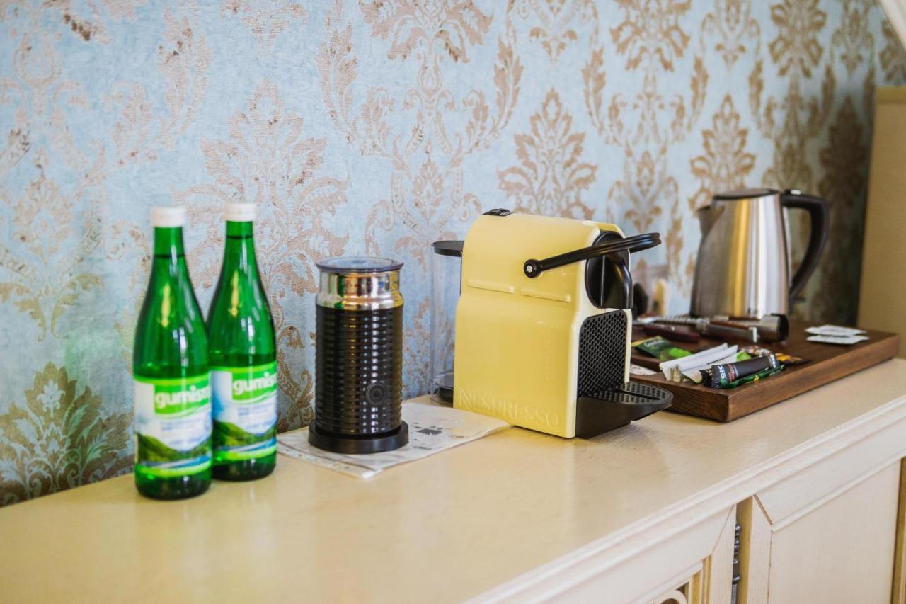 Leon Boutique Hotel スフミ エクステリア 写真