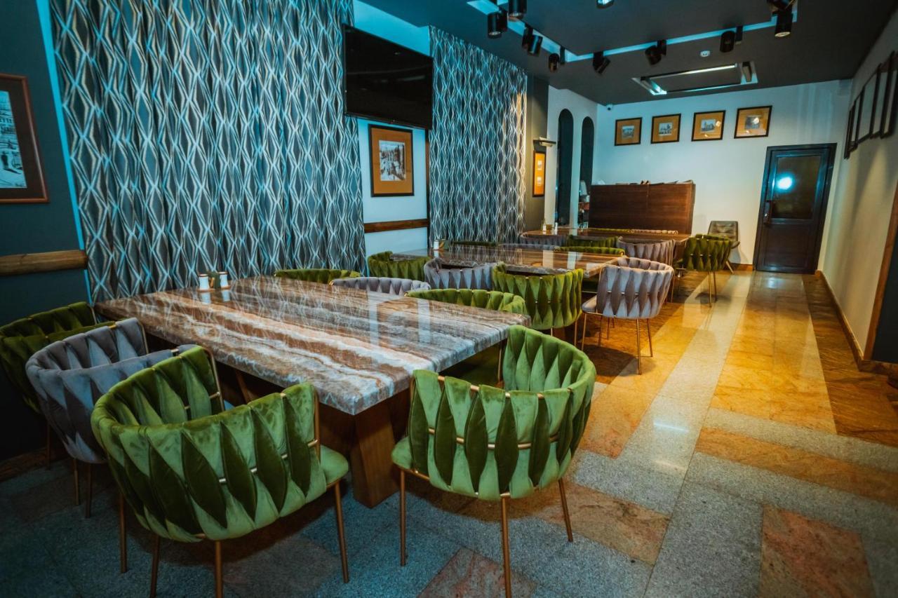 Leon Boutique Hotel スフミ エクステリア 写真