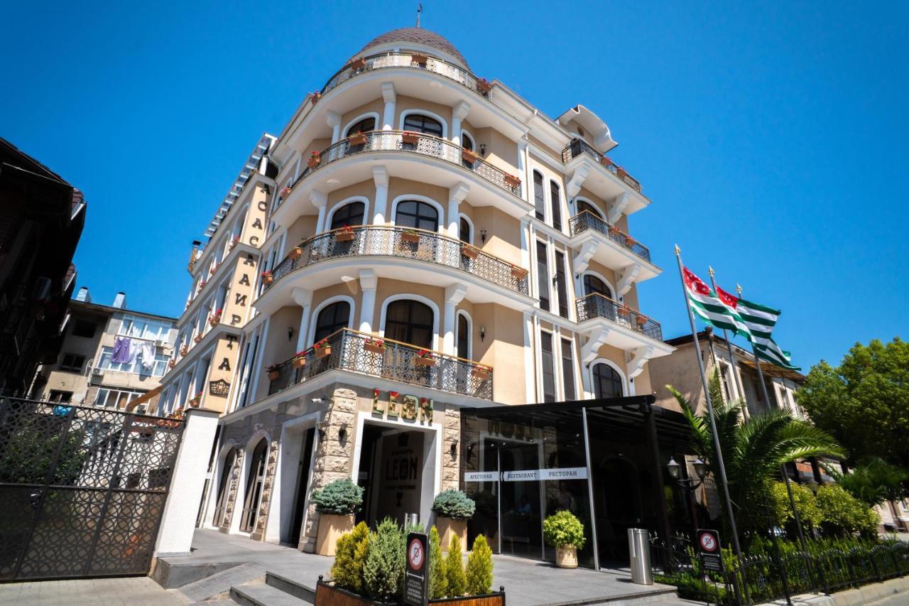 Leon Boutique Hotel スフミ エクステリア 写真